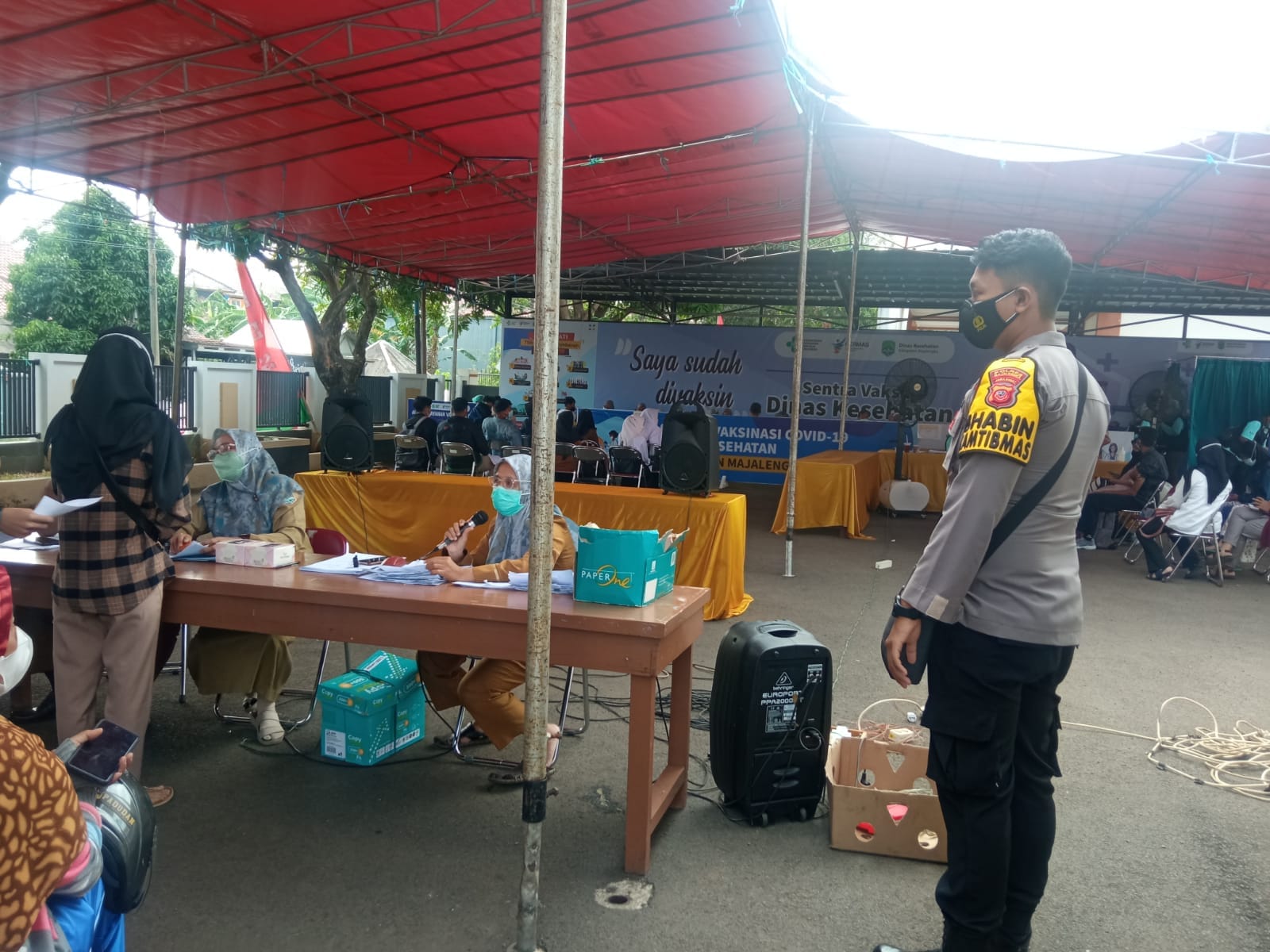 Polri Pantau Jalannya Vaksinasi di Dinkes dan Himbau Prokes