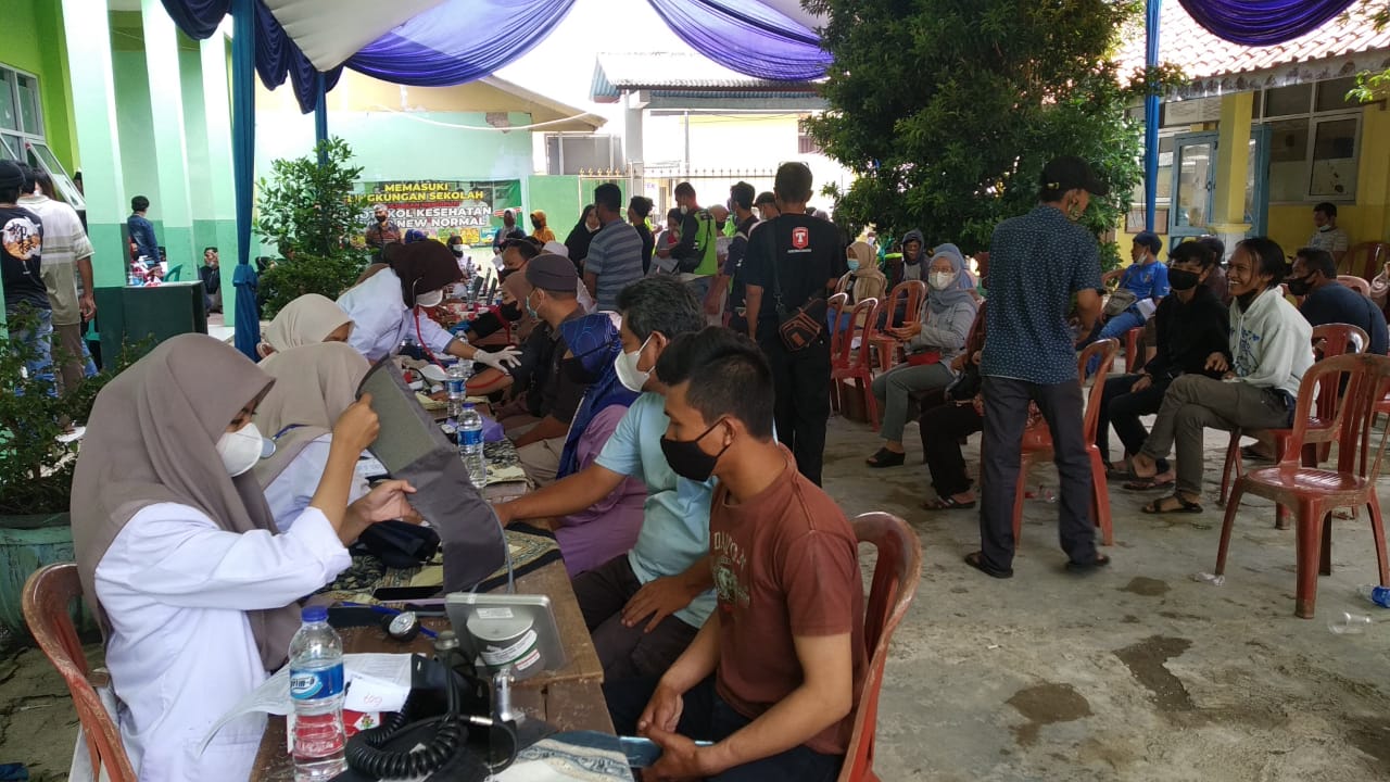 Pemdes Tangkil dan Cinaraga Lakukan Vaksinasi Massal untuk Dua Desa