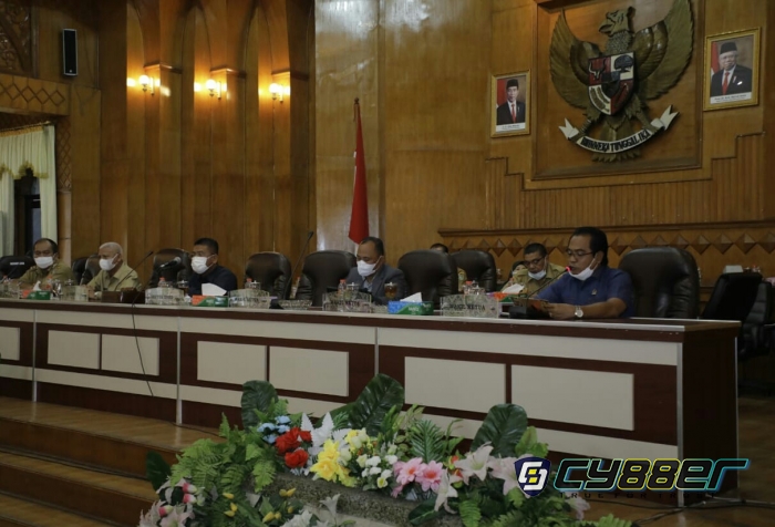 Pendapat Akhir Fraksi dan Persetujuan bersama DPRD dan Kepala Daerah Terhadap Perubahan APBD Tahun Anggaran 2021
