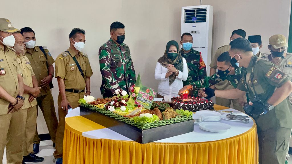 Cara Unik Dewi Aryani Berikan Kejutan ke Kodim 0712/Tegal di HUT TNI ke-76