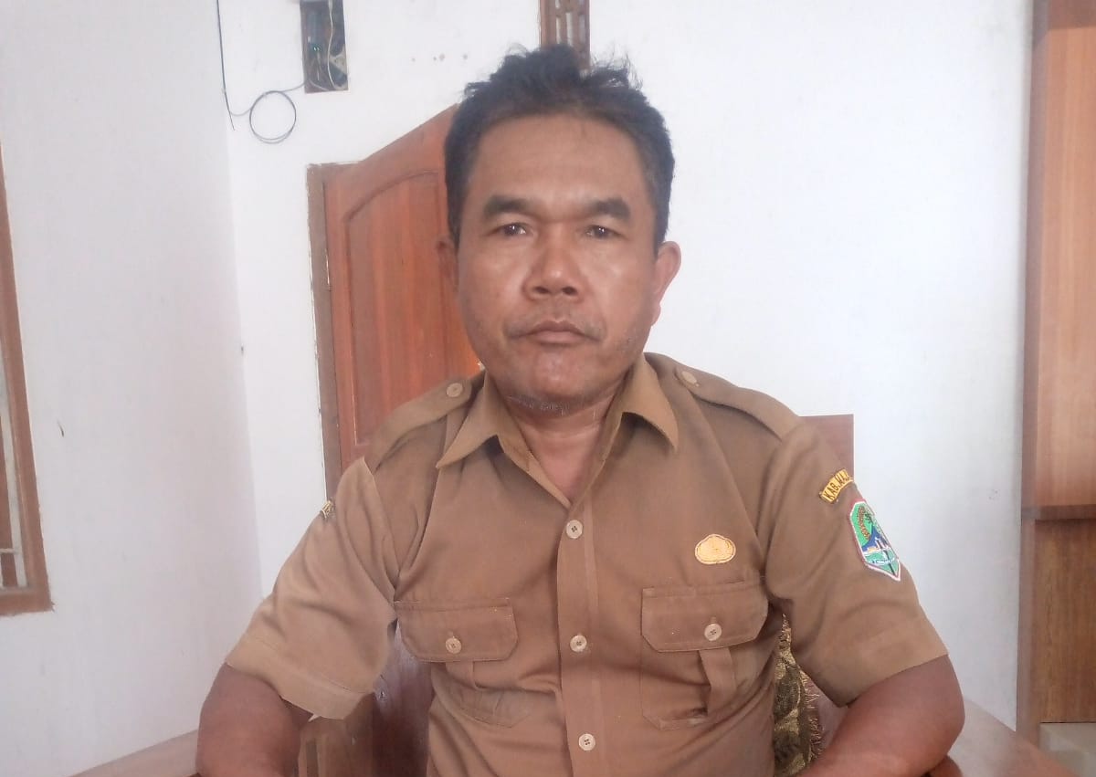 Kades Cisalak Terima Bantuan PKTD Tahun 2021, Dorong Perekonomian Petani Bangun Jalan Baru