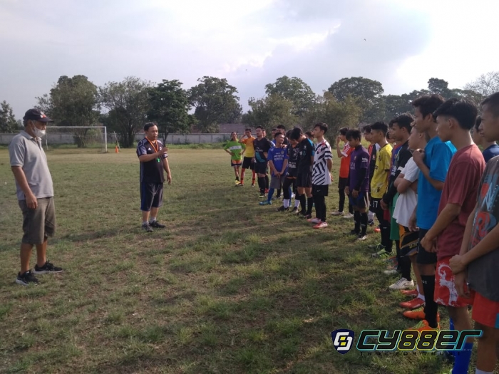 Lama Vakum, Klub Sepakbola Ranggers Akan Kembalikan Kejayaannya  