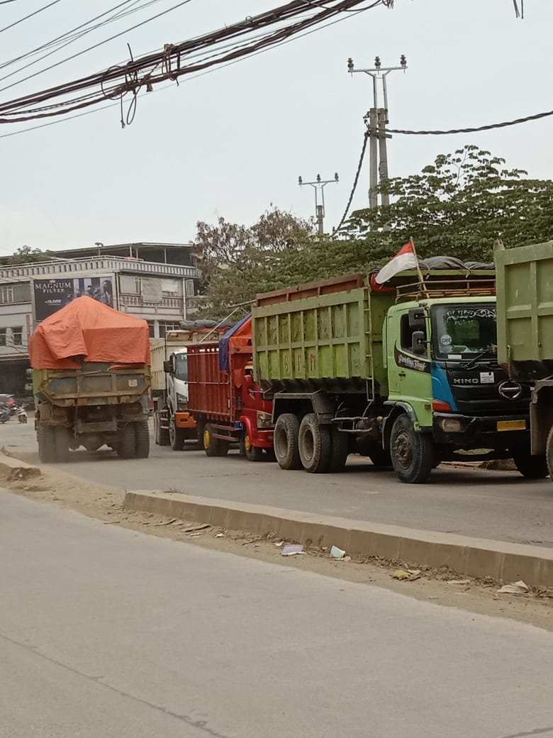 Pungli Truk Yang Mengatas Namakan Masyarakat Kosambi Meresahkan 