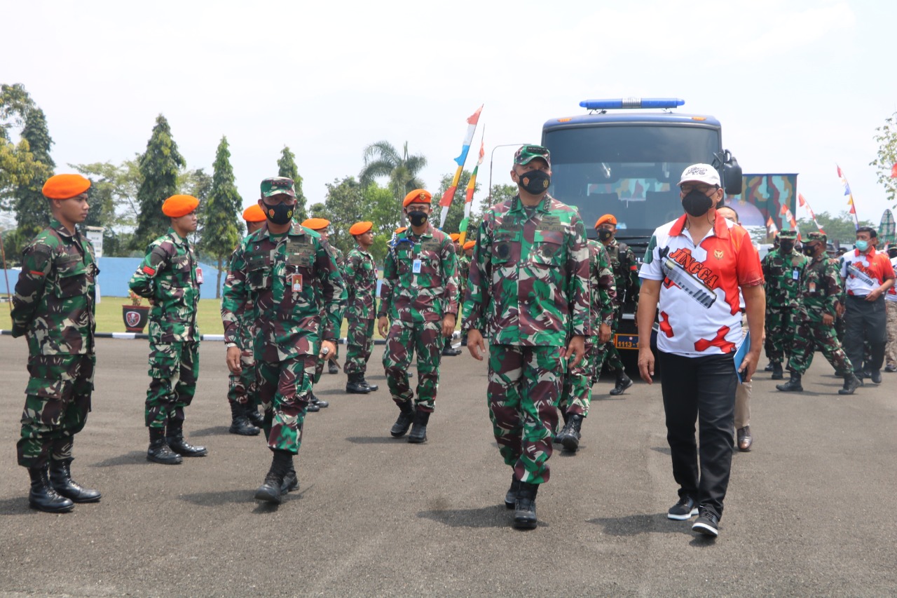 DANPUSDIKLAT PASKHAS Sambut Kunjungan KASAU 