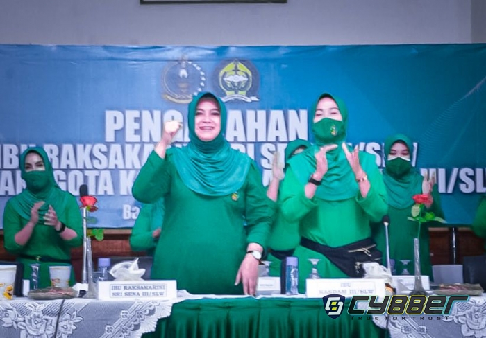 Ny. Evi Agus Subiyanto: ”Kowadpun sama mengangkat senjata”
