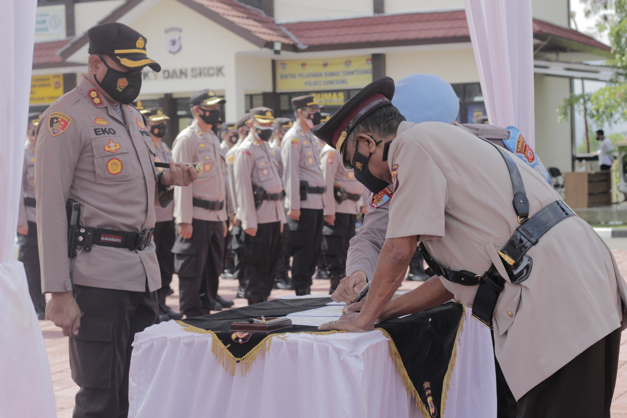 Kapolres Sumedang Pimpin Upacara Serah Terima Jabatan