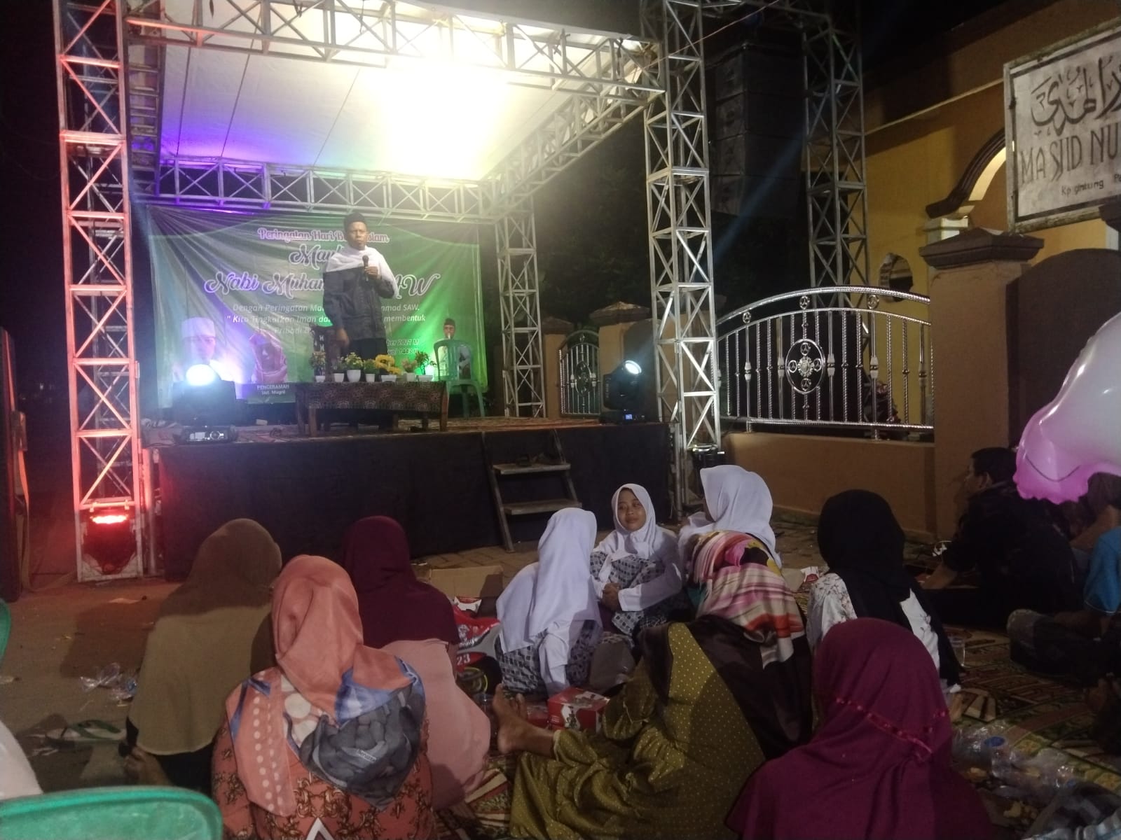 Warga RT 09 dan RT 15 Bersama Pemuda link Gintung Adakan PHBI Maulid
