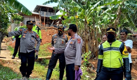 Kapolres Sumedang Monitoring Evakuasai Korban Tewas Tenggelam di Bendungan Jatigede