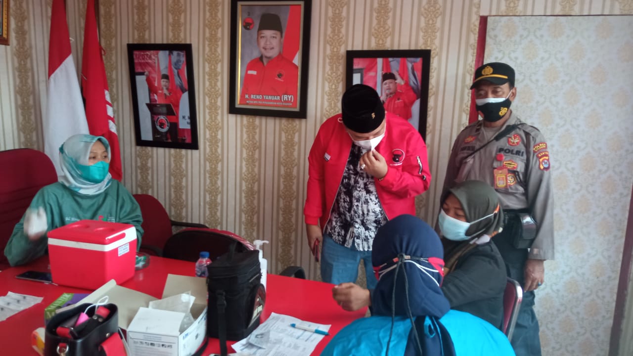 DPC PDI Perjuangan kota Cilegon laksanakan Vaksinasi Gratis Untuk Masyarakat