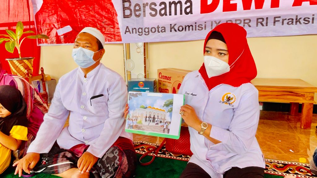Turut Wujudkan Mimpi Kyai Pengasuh Ponpes Anwarul Hidayah, Dewi Aryani Berdonasi Rp50 Juta 
