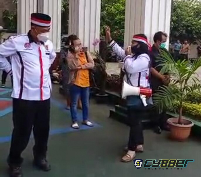 Hukuman Terlalu Ringan, Orang Tua Fransisco Manalu dan Ormas HBB Tuntut Hukuman Mati Kepada Enam Oknum TNI AL 