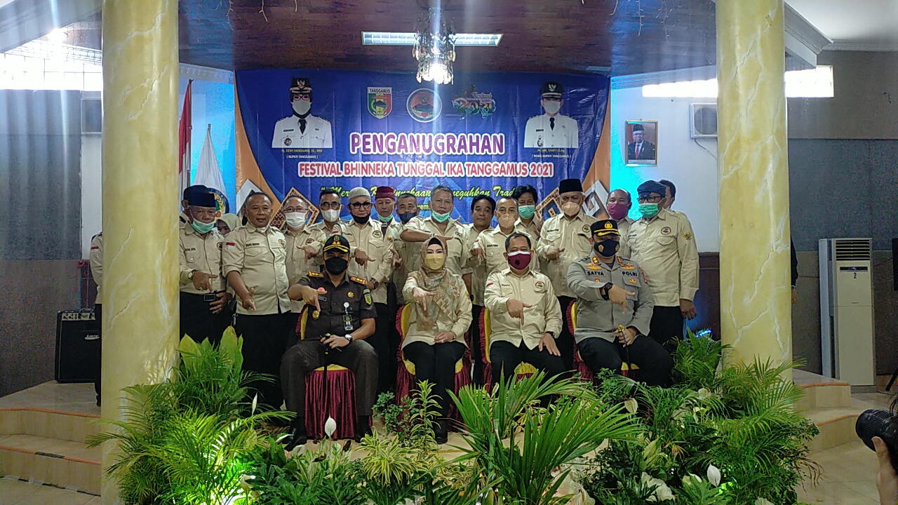 Bupati Tanggamus Hj. Dewi Handajani, Hadiri Acara Penganugerahan Festival Bhinneka Tunggal Ika