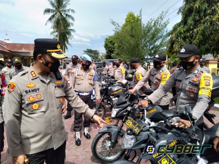 Kapolres Aceh Timur Bersama Wakapolres Periksa Ranmor dan Senpi Dinas Polsek
