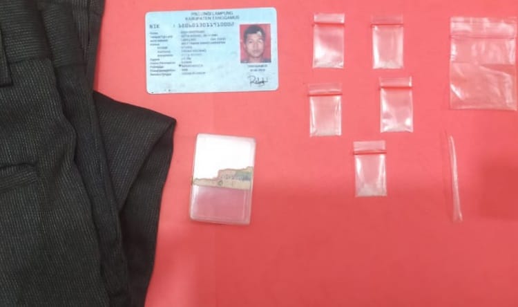 Polsek Kota Agung Tangkap Terduga Pengedar Sabu di Pasar Madang