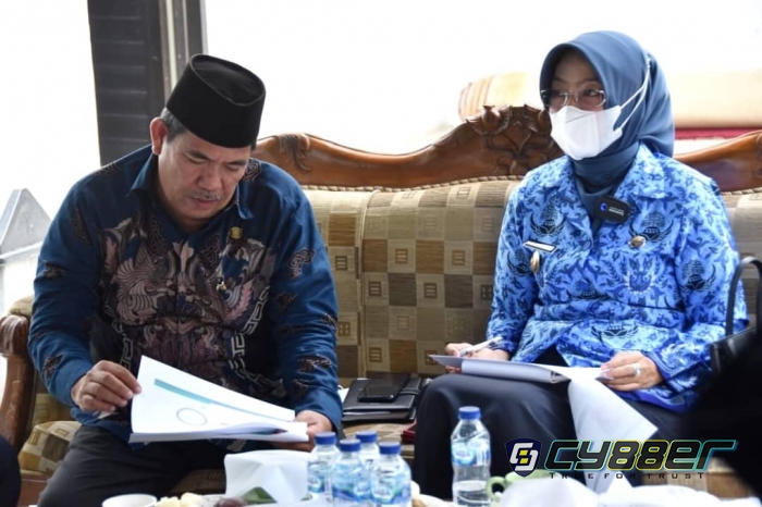 Wabup Cirebon Ayu Kaget, Angka Kemiskinan  Mencapai 71% di Masa Pandemi