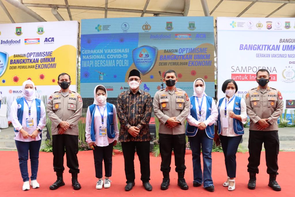 Kejar Pemulihan Ekonomi Nasional IWAPI-POLRI  Gelar  Vaksinasi  Masal