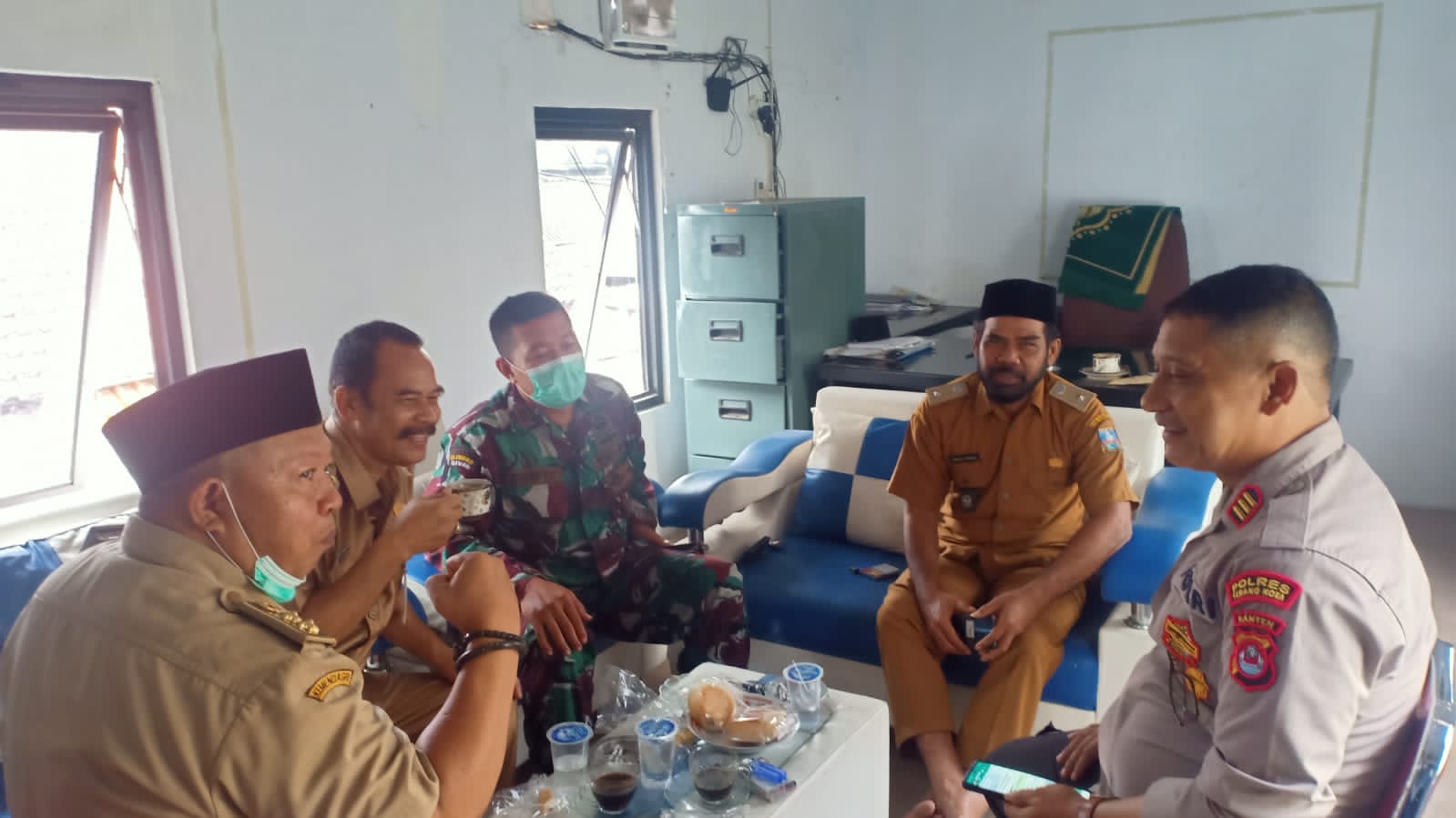 Kapolsek Baros polres Serang kota 3 Pilar kunjungi Desa Baros