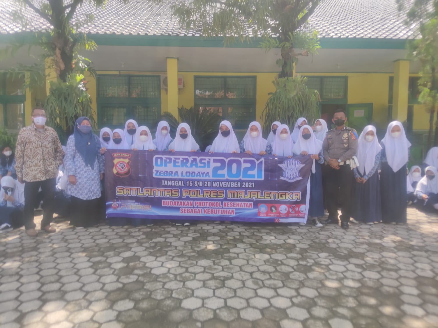 Satlantas Polres Majalengka Sosialisasi Ops Zebra Lodaya 2021 di SMPN 1 Kasokandel