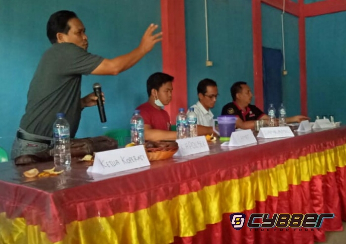 Masyarakat dan Anggota Koperasi Beserta NCW Rapat Koordinasi Lahan Plasma