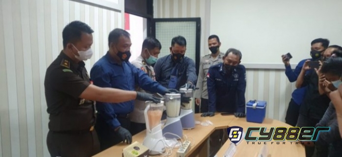 Polda Sumatera Selatan Blender Barang Bukti  773.226 Gram Sabu