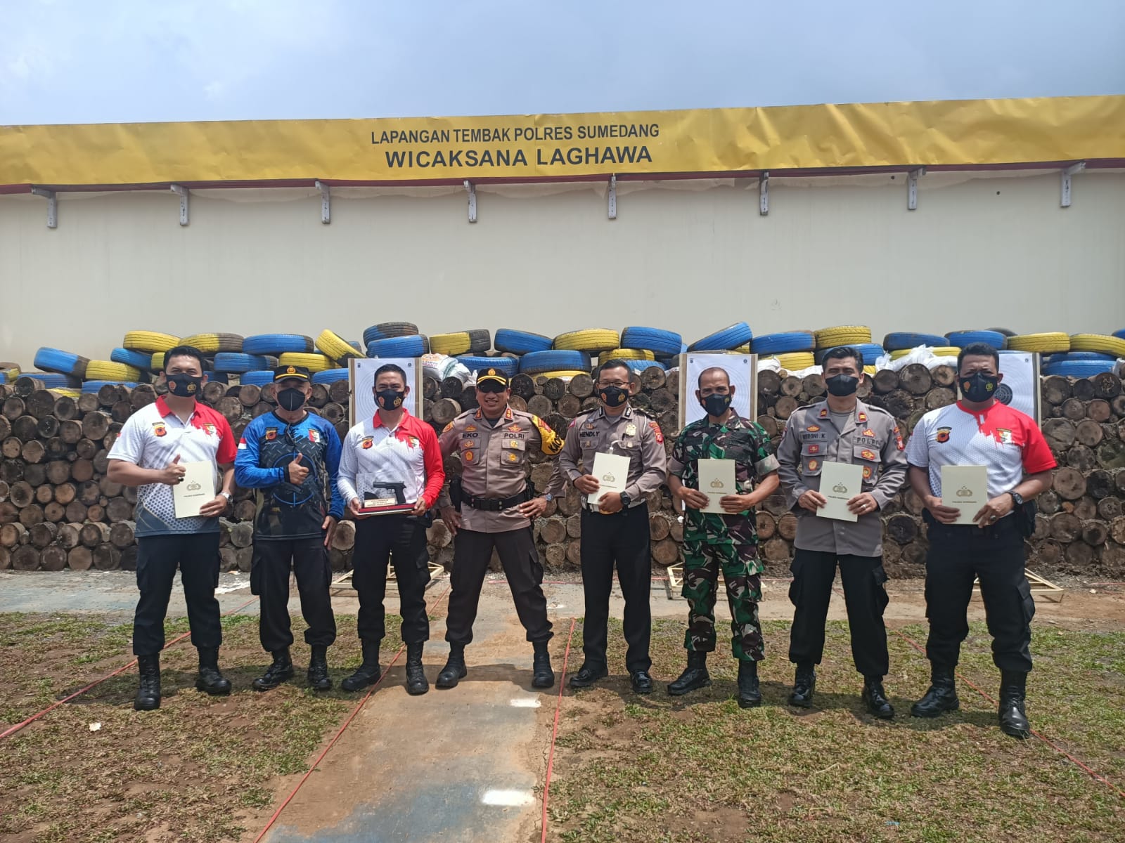 Sinergitas TNI-Polri, Kapolres Sumedang Adakan Lomba Menembak