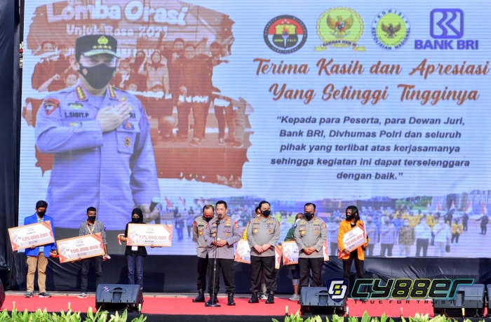 Gelar Lomba Orasi, Kapolri: Mari Ciptakan Alam Demokrasi yang Lebih Baik 