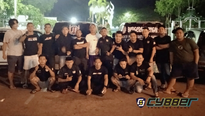Presiden Mabes NGO Pamekasan Salurkan Bantuan Bencana Gunung Semeru