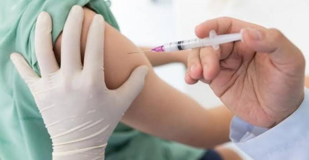 Vaksinasi Dosis 1 dan 2 Bagi Warga Desa Pait