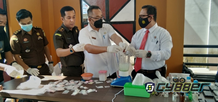 Kejari Muba Musnahkan Barang Bukti dan Rampasan Kuartal II