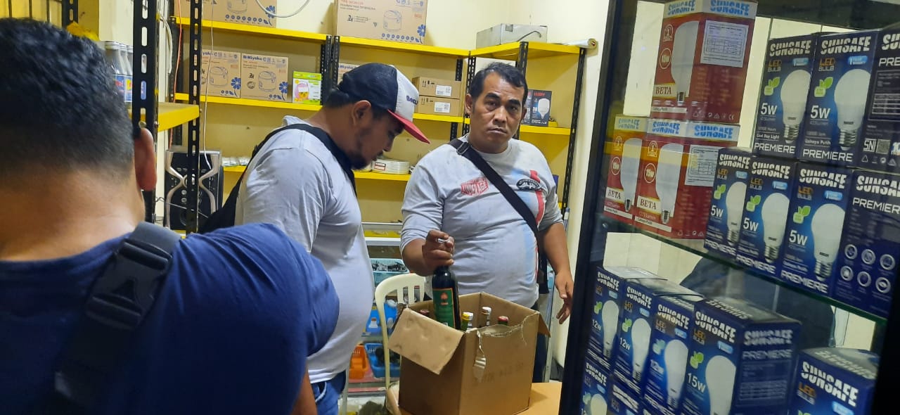 Jelang Nataru, Sat Narkoba Polres Sumedang Sita 547 Botol Miras Berbagai Jenis