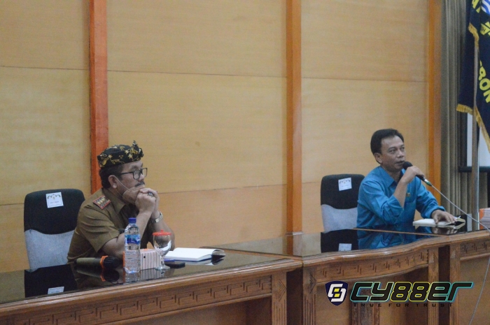 Bupati Imron Pimpin Rapat Rencana Pembangunan Kawasan Industri