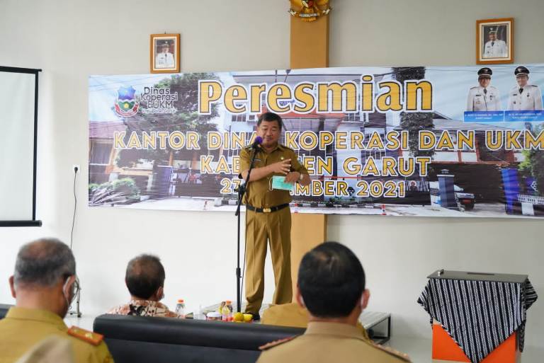 Bupati Garut Resmikan Gedung Baru Kantor Diskop dan UKM