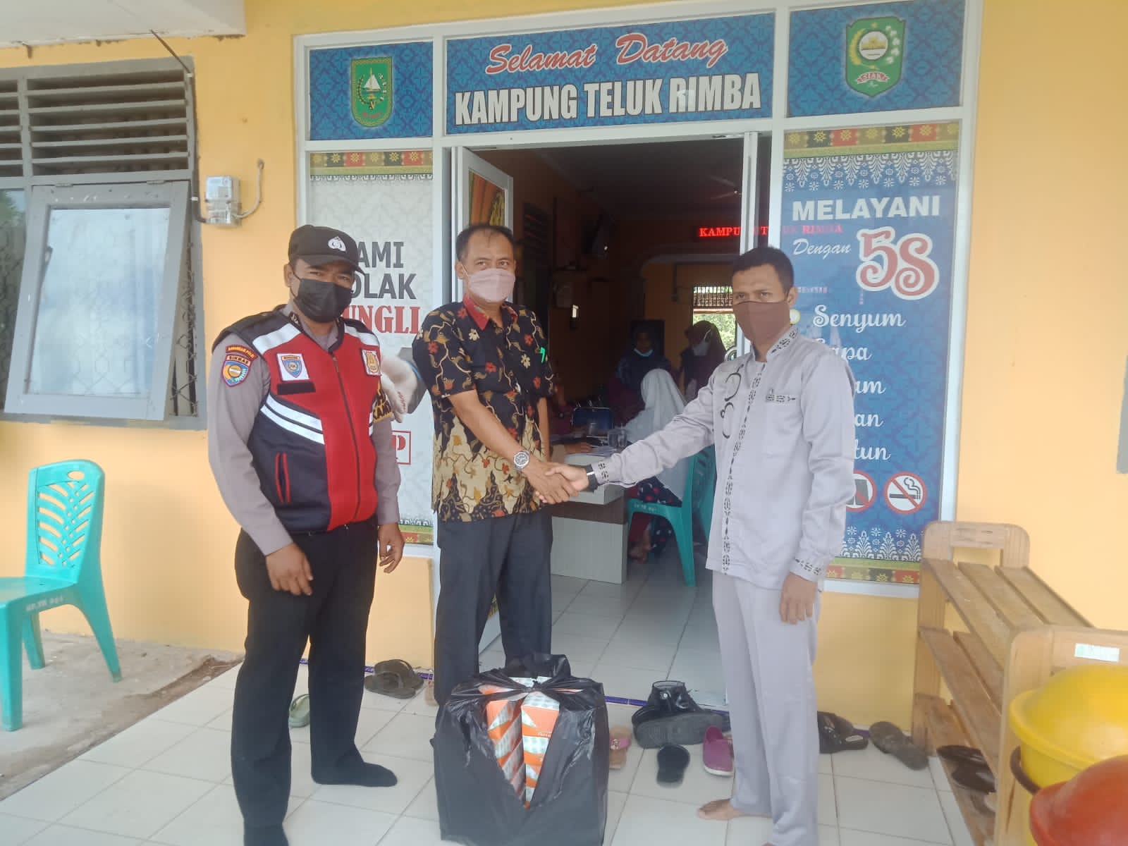PT KTU Dukung Akselarasi Vaksinasi di Kecamatan Koto Gasib, Siak