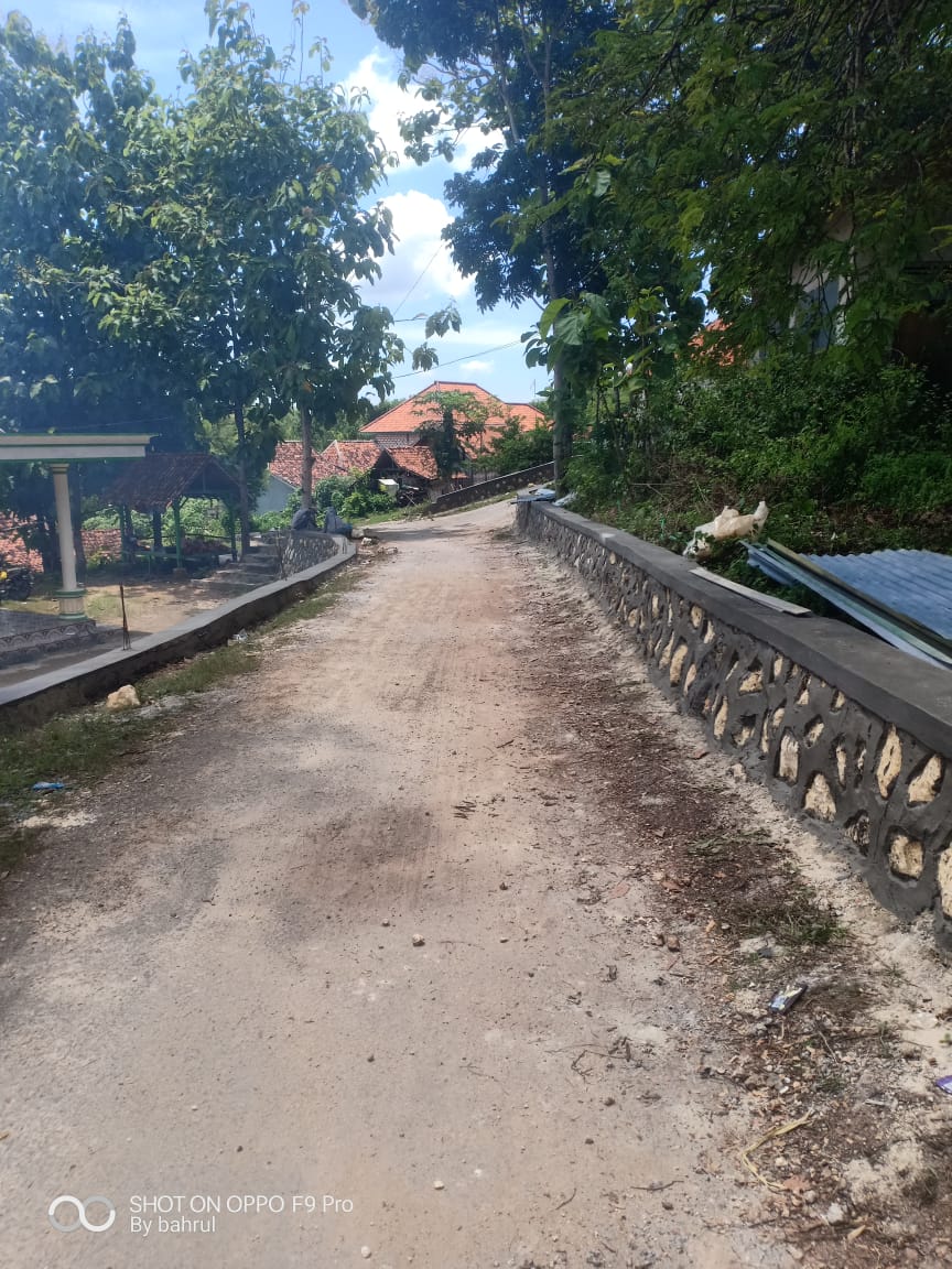 Pekerjaan Proyek Pembangunan Irigasi di Gunung Tinggi Tidak Terpasang Papan Nama