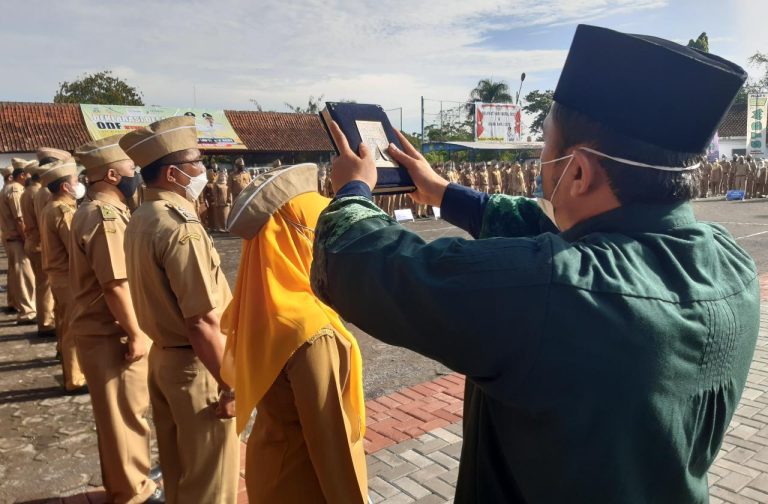 Bupati Garut Lantik 361 PNS Jabatan Fungsional Melalui Penyetaraan