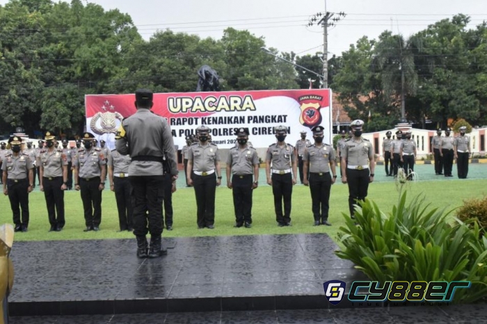 Kapolresta Cirebon Pimpin Upacara Korps Rapot Kenaikan Pangkat Periode Januari 2022