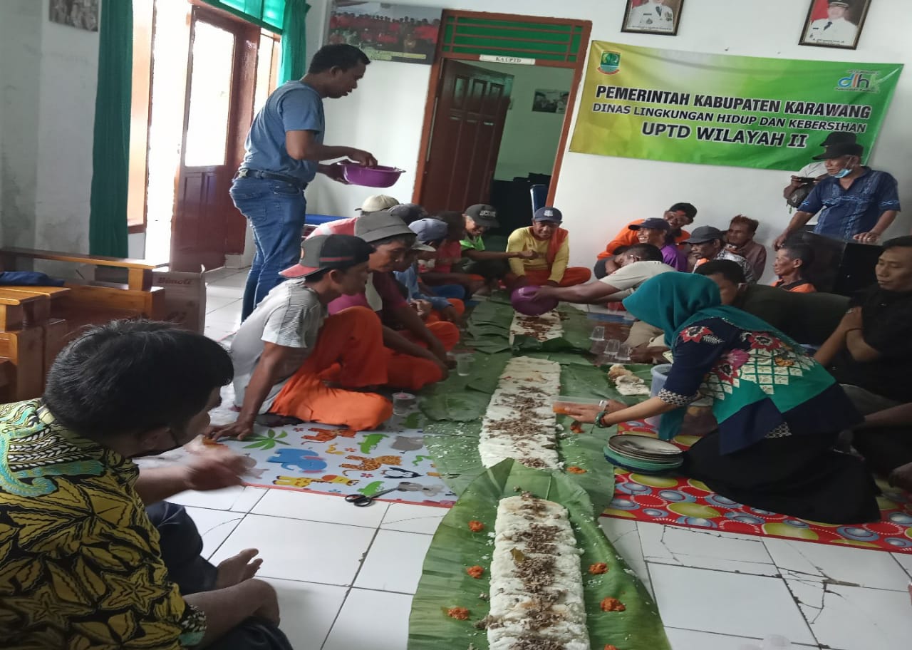 UPTD Kebersihan Wilayah 2 Rengasdengklok Jalin Silaturahmi