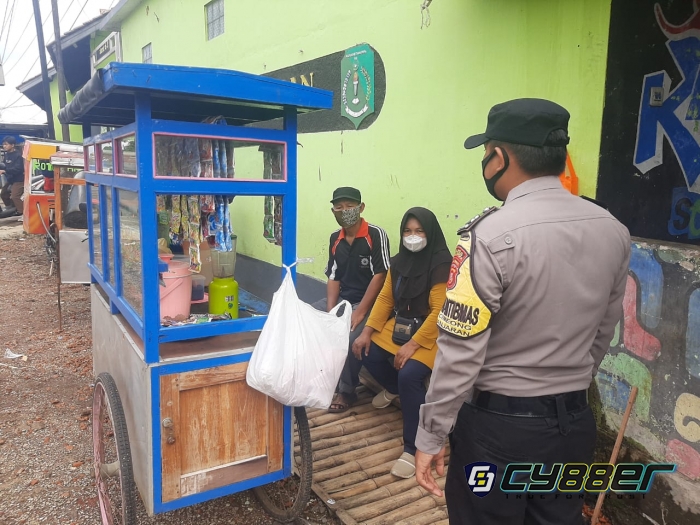 Polisi Himbau Komunitas Pedagang Kaki Lima Kedepankan Prokes