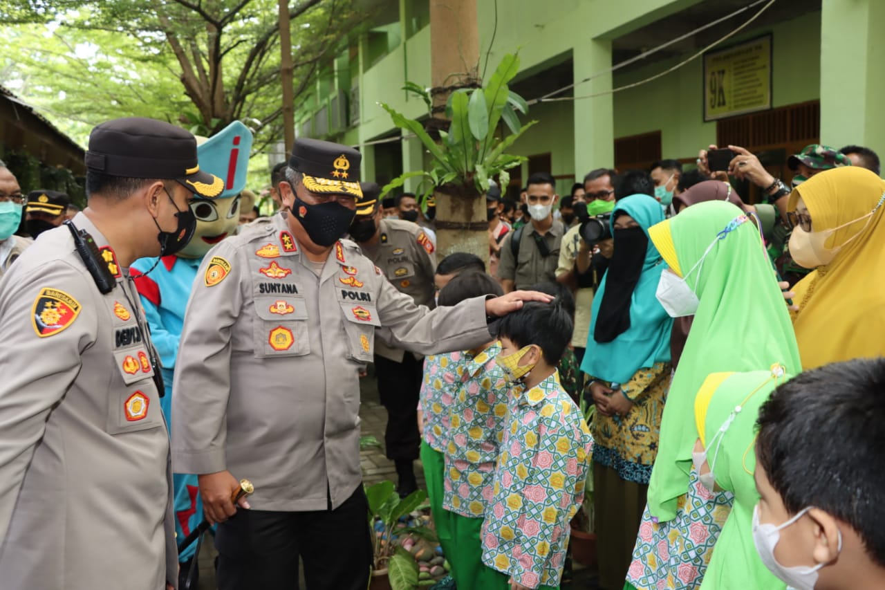 Kapolda Jabar Ucapkan Terimakasih Atas Pencapaian Vaksinasi di Kabupaten Sukabumi Yang Luar Biasa