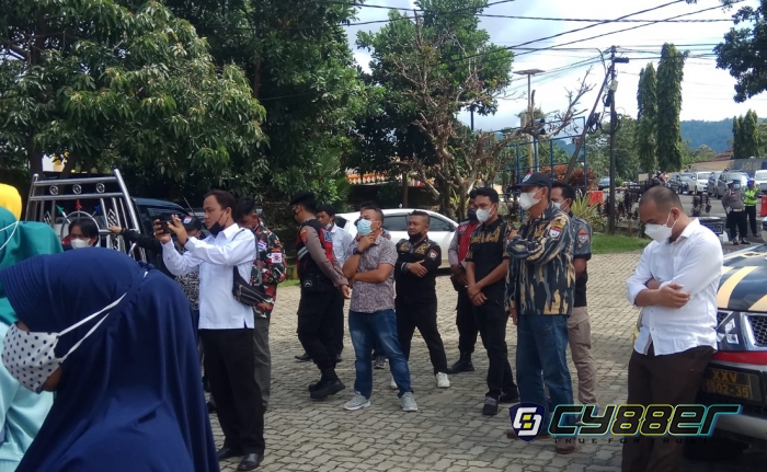 Masyarakat Limau Datangi Insfektorat Tuntut BLT Disalurkan Kembali