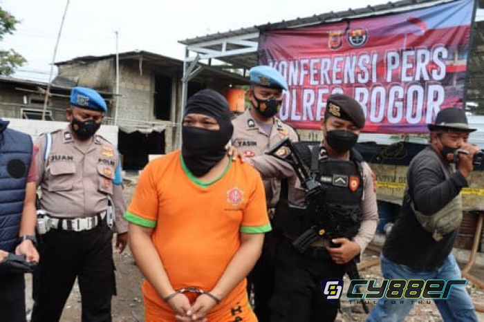 Polisi Bongkar Penimbun Solar Bersubsidi
