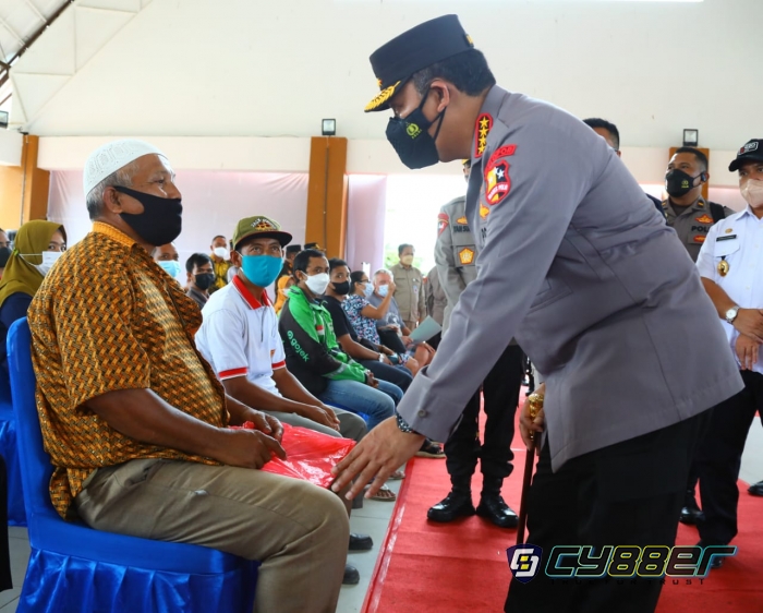 Tinjau Vaksinasi dan Lokasi Isoter, Kapolri Minta Forkopimda Babel Perkuat Pencegahan Lonjakan Covid-19  