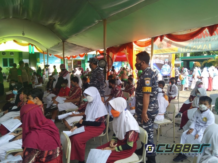 TNI AL Banten Kembali Laksanakan Vaksinasi Anak Usia 6-11 Tahun