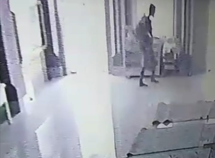 Pencuri Kotak Amal Masjid Al-Khairi Pekon Kejayaan Tertangkap CCTV