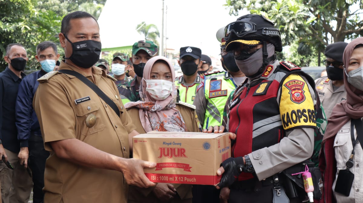 Forkopimda Kabupaten Sumedang Gelar Operasi Pasar