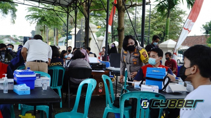 Vaksin di Polres Banjar Dapat Makanan dan Minuman Gratis
