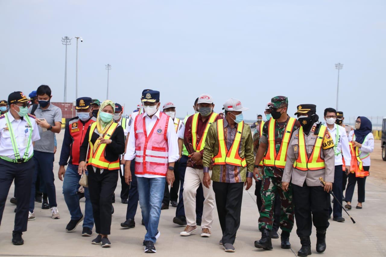 Jelang Kunjungan Presiden ke Subang, Kapolres Dampingi Menhub Tinjau Pelabuhan Patimban