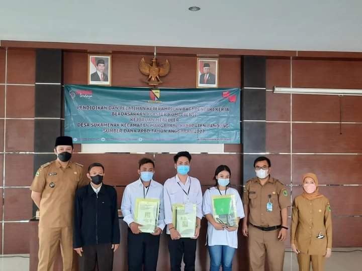 Desa Sukamenak Gelar Pendidikan dan Pelatihan Bagi Pencari Kerja