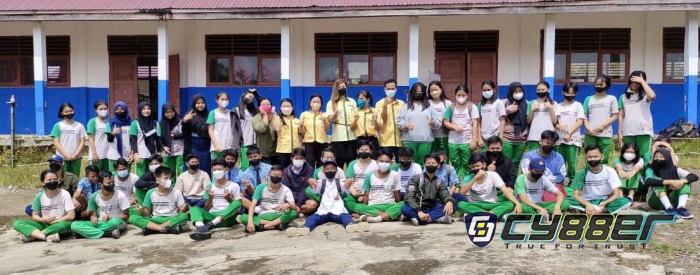 Pemuda Katolik Komcab Mahakam Ulu Kaltim Sosialisasikan IKN ke Sekolah Sekolah