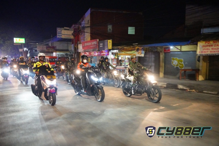 Patroli Gabungan Skala Besar TNI-Polri Menyisir Kota Bandung